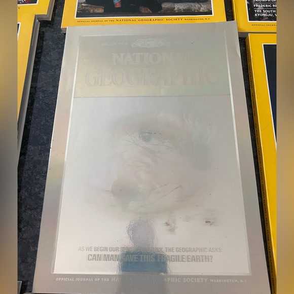 National Geographic 1988 Collector’s Addition Special Holographic McDonald's ad - Picture 2 of 16